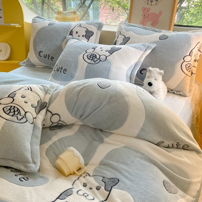 91家纺网 家纺一手货源 找家纺 慕尚 2025新款高克重印花雪花绒四件套  可爱猫咪