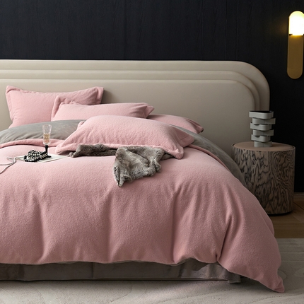 91家纺网 家纺一手货源 找家纺 金奇达家纺 2025秋冬保暖加厚绒类四件套多莉羊绒-德尔菲 糯米粉