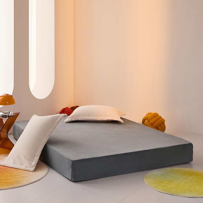 91家纺网 家纺一手货源 找家纺 LADYCOCO可可家居 2024新款牛奶3D绒立体雕花剪花单品系列-单床笠 灰色