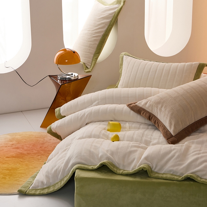 91家纺网 家纺一手货源 找家纺 LADYCOCO可可家居 2024新款牛奶3D绒立体雕花剪花单品系列-单被套 米白+果绿