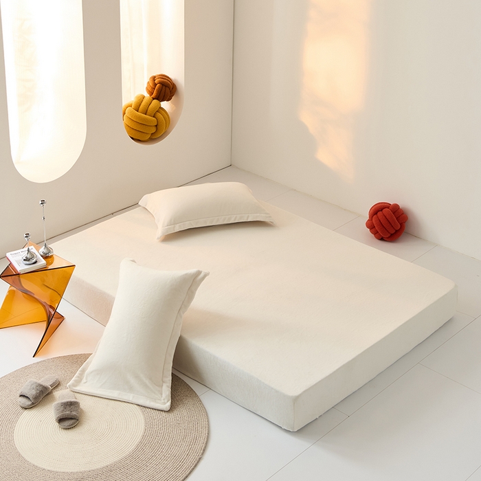 91家纺网 家纺一手货源 找家纺 LADYCOCO可可家居 2024新款牛奶3D绒立体雕花剪花单品系列-单床笠 米白