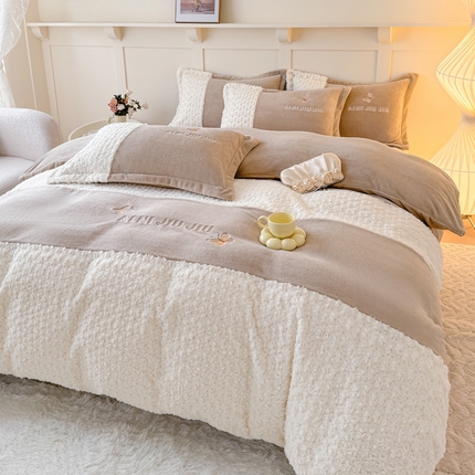 91家纺网 家纺一手货源 找家纺 （总）2025秋冬新款牛奶绒刺绣四件套-梦蝶系列