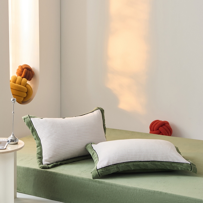 91家纺网 家纺一手货源 找家纺 LADYCOCO可可家居 单枕套-2024新款牛奶绒数码印花单品系列 细条纹玉粉+深绿