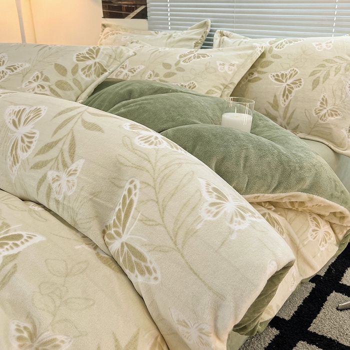 91家纺网 家纺一手货源 找家纺 慕尚 2025新款高克重保暖双色雕花绒四件套 蝴蝶-绿