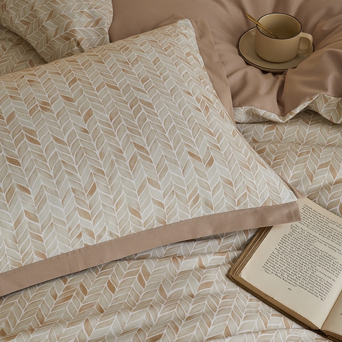 91家纺网 家纺一手货源 找家纺 千朵森 2024新款高定新疆长绒棉全棉印花拼角磨毛四件套 风格二 似锦