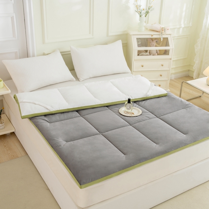 91家纺网 家纺一手货源 找家纺 LADYCOCO可可家居 2024新款亲肤舒适德绒床垫床褥-超暖系列 灰色