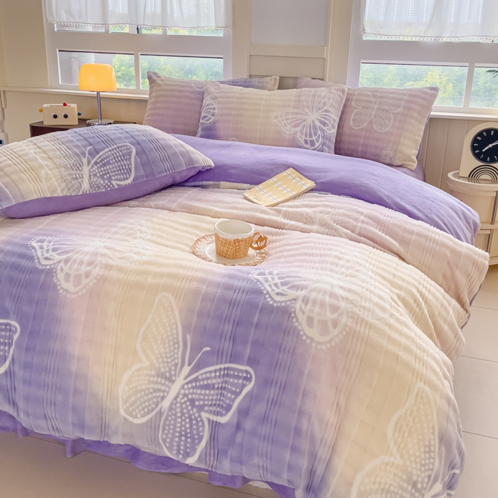 91家纺网 家纺一手货源 找家纺 言熙居2024新款-A面泡芙绒B面全消光8到9斤牛奶绒三四件套 蝴蝶-粉紫