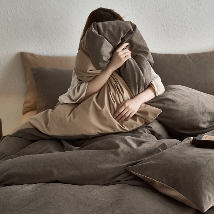 91家纺网 家纺一手货源 找家纺 千朵森 2024新款全棉色织提花磨毛欧佩斯四件套-风格一 欧佩斯-香槟