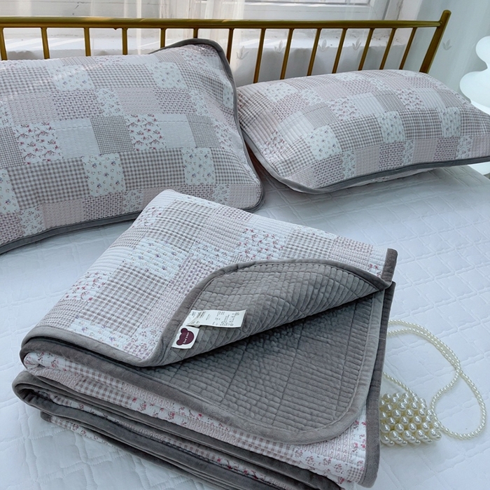 91家纺网 家纺一手货源 找家纺 2024新款棉加绒双面两用四季款床盖三件套 花西