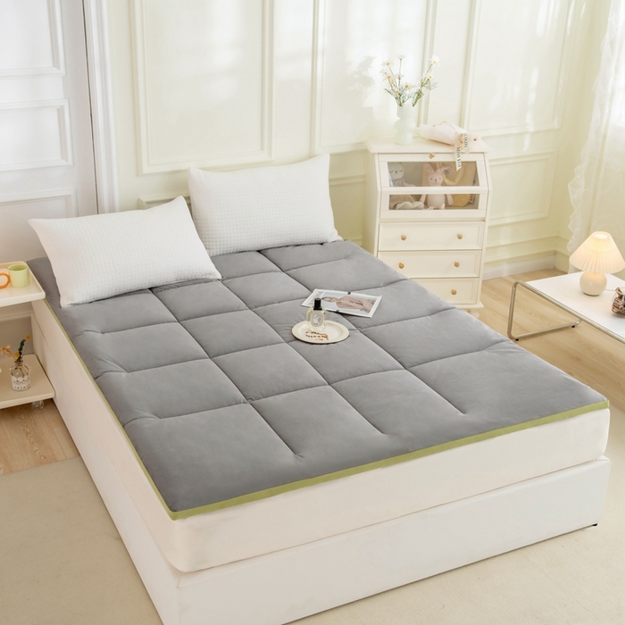 91家纺网 家纺一手货源 找家纺 LADYCOCO可可家居 2024新款亲肤舒适德绒床垫床褥-超暖系列 灰色