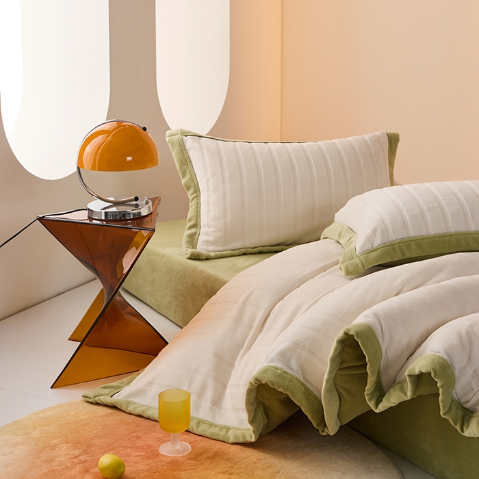 91家纺网 家纺一手货源 找家纺 LADYCOCO可可家居 2024新款牛奶3D绒立体雕花剪花单品系列-单被套 米白+果绿