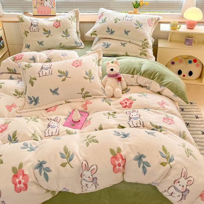 91家纺网 家纺一手货源 找家纺 慕尚 2025新款高克重印花雪花绒四件套  好运兔