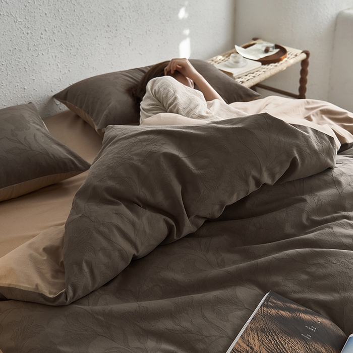 91家纺网 家纺一手货源 找家纺 千朵森 2024新款全棉色织提花磨毛欧佩斯四件套-风格一 欧佩斯-香槟