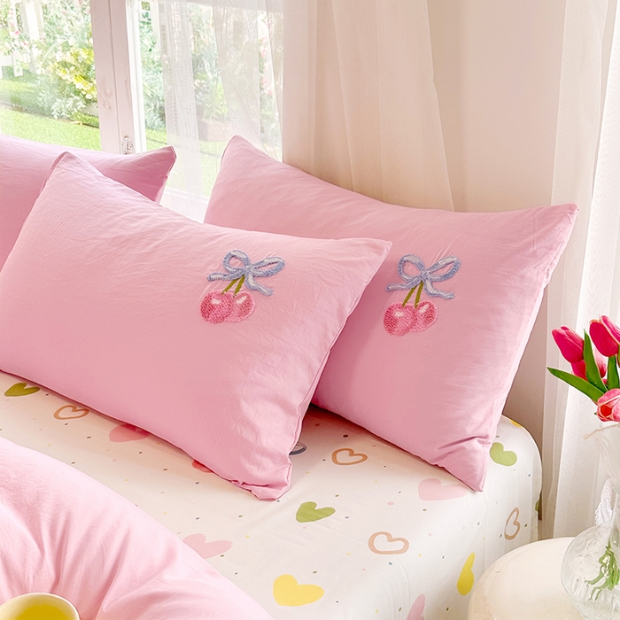 91家纺网 家纺一手货源 找家纺 艾米家居 2025新款水洗磨毛毛巾绣印花四件套 樱桃