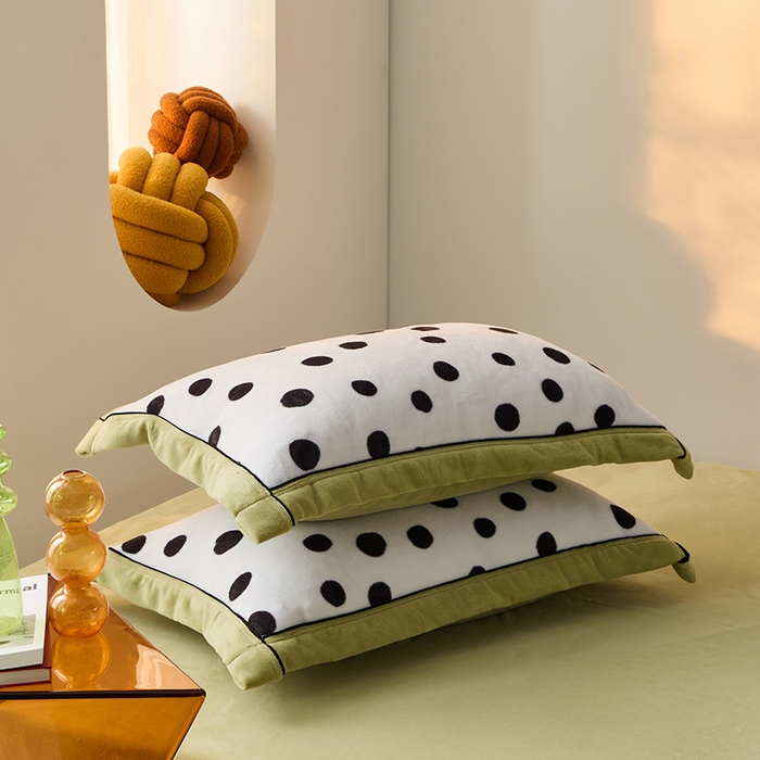 91家纺网 家纺一手货源 找家纺 LADYCOCO可可家居 单枕套-2024新款牛奶绒数码印花单品系列 波点小熊+果绿