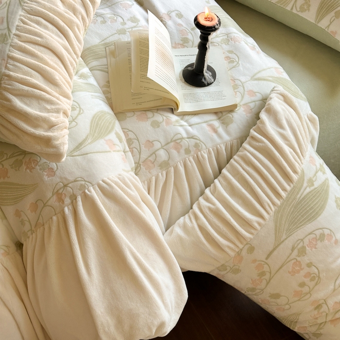 91家纺网 家纺一手货源 找家纺 慕澄家纺 2024新款法式轻奢款琢色烂花牛奶绒四件套 铃兰花