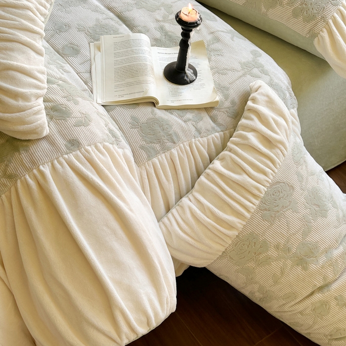 91家纺网 家纺一手货源 找家纺 慕澄家纺 2024新款法式轻奢款琢色烂花牛奶绒四件套 朝梦