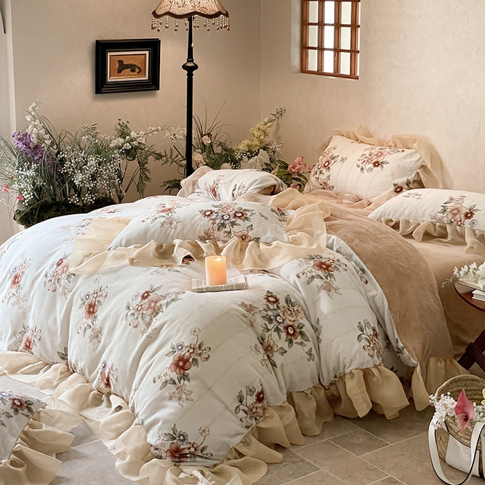 91家纺网 家纺一手货源 找家纺 慕澄家纺 2024新款高克重花边牛奶绒印花四件套 锦绣