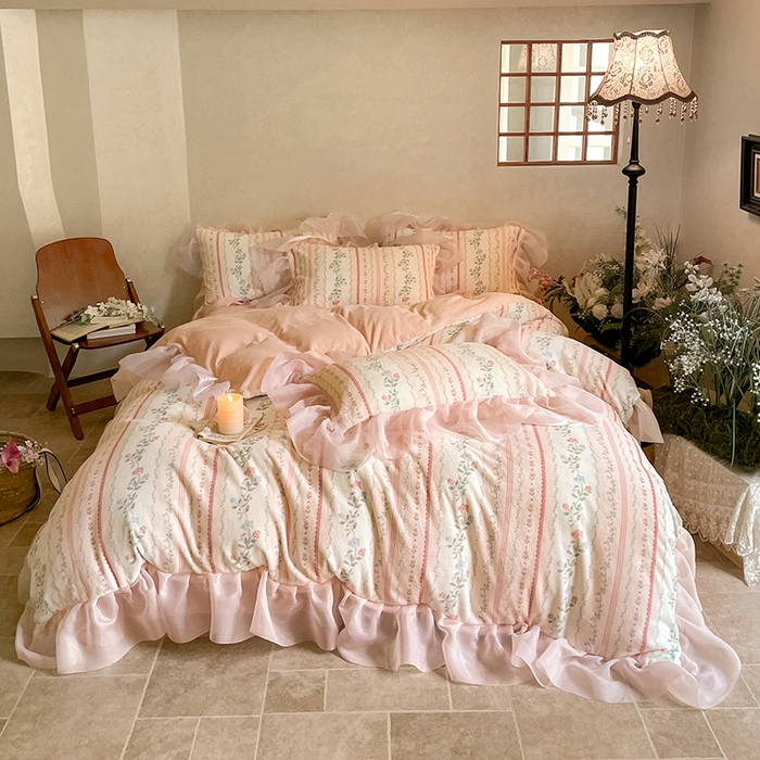 91家纺网 家纺一手货源 找家纺 慕澄家纺 2024新款高克重花边牛奶绒印花四件套 曼琳