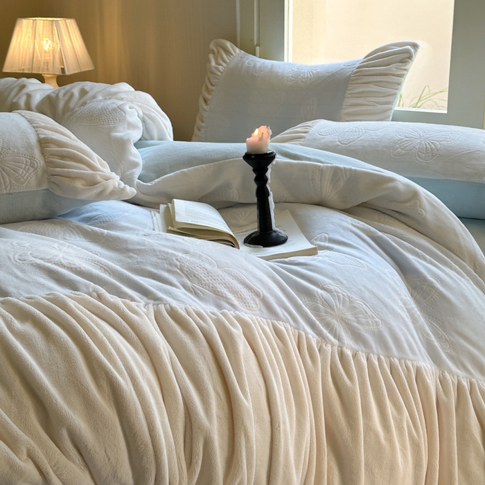 91家纺网 家纺一手货源 找家纺 慕澄家纺 2024新款法式轻奢款琢色烂花牛奶绒四件套 纷飞