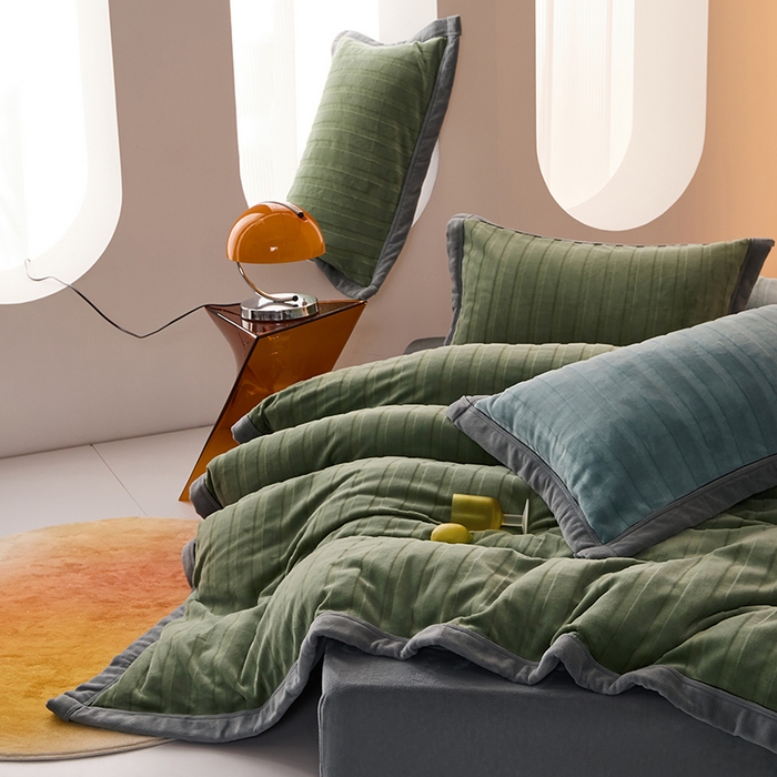 91家纺网 家纺一手货源 找家纺 LADYCOCO可可家居 2024新款牛奶3D绒立体雕花剪花单品系列-单被套 深绿+灰色