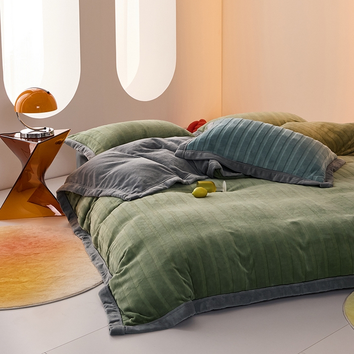 91家纺网 家纺一手货源 找家纺 LADYCOCO可可家居 2024新款牛奶3D绒立体雕花剪花单品系列-单被套 深绿+灰色