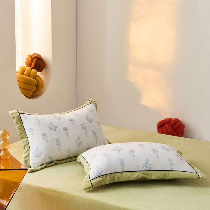 91家纺网 家纺一手货源 找家纺 LADYCOCO可可家居 单枕套-2024新款牛奶绒数码印花单品系列 清新花团+果绿
