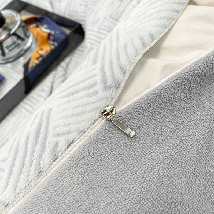 91家纺网 家纺一手货源 找家纺 （总）慕尚 2025新款高克重保暖双色雕花绒被套单件