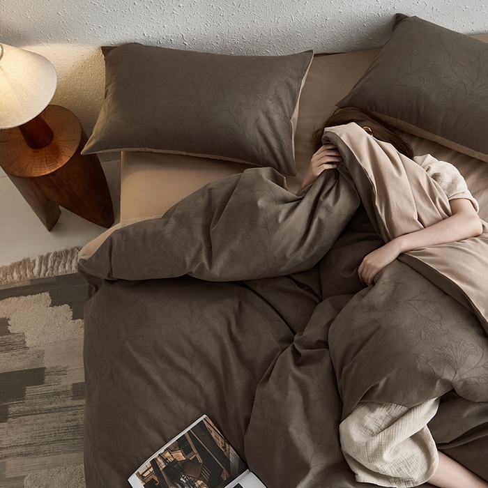 91家纺网 家纺一手货源 找家纺 千朵森 2024新款全棉色织提花磨毛欧佩斯四件套-风格一 欧佩斯-香槟