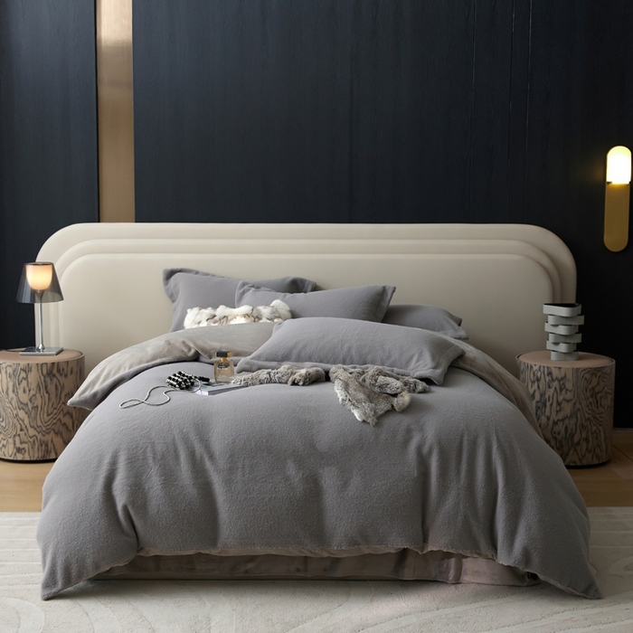 91家纺网 家纺一手货源 找家纺 金奇达家纺 2025秋冬保暖加厚绒类四件套多莉羊绒-德尔菲 宝石灰