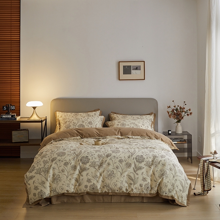 91家纺网 家纺一手货源 找家纺 千朵森 2024新款高定新疆长绒棉全棉印花拼角磨毛四件套 风格二 爱意浓