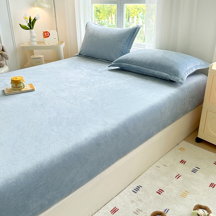 91家纺网 家纺一手货源 找家纺 家贝爱 2024新款加厚保暖牛奶绒床笠 纯色水蓝