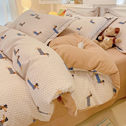 91家纺网 家纺一手货源 找家纺 2024直播爆款全棉磨毛喷气印花加厚保暖四件套（一字绣） 全棉磨毛-腊肠狗