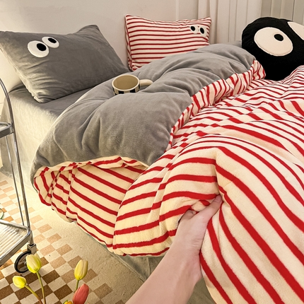 如一 2024新款大眼萌条纹牛奶绒四件套 大眼萌-红