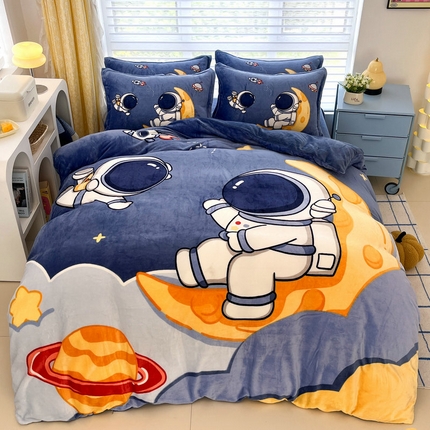 91家纺网 家纺一手货源 找家纺 宝薇 2024新款加厚牛奶绒大版卡通四件套 宇航员绒