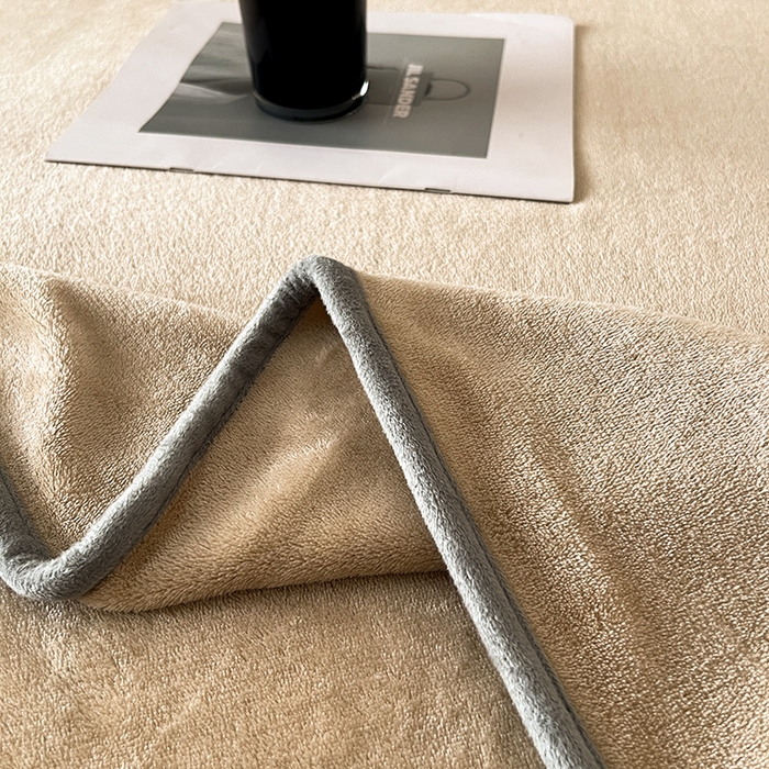 91家纺网 家纺一手货源 找家纺 全季家居 2024新款A类纯色印花高克重加厚保暖包边牛奶绒床单单件 暖驼