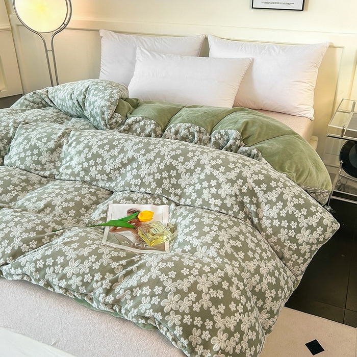 91家纺网 家纺一手货源 找家纺 睡棉坊 2024新款高克重剪花牛奶绒可拆洗冬被被子被芯 小翠花