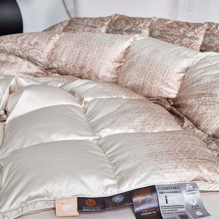 91家纺网 家纺一手货源 找家纺 御眠纺羽绒被壳 2024新品高端糯糯棉印花羽绒被鹅绒被冬被春秋 沐浴奶白