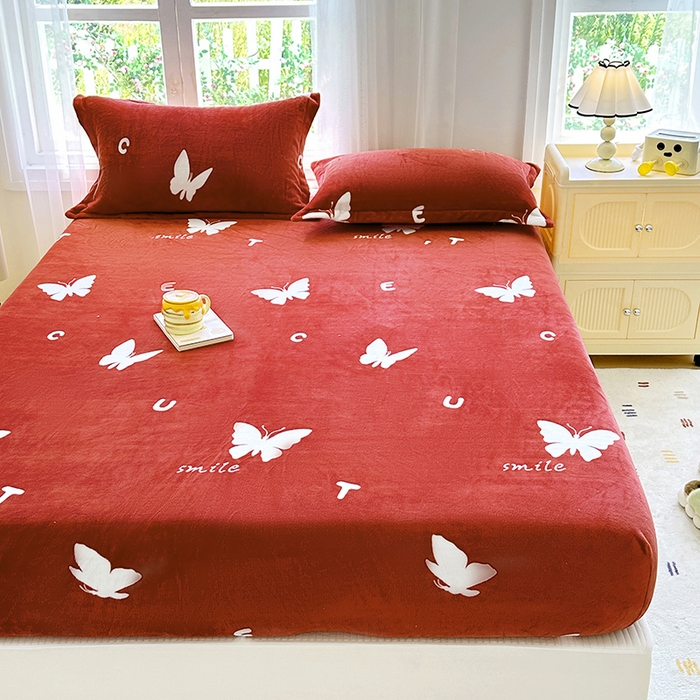 91家纺网 家纺一手货源 找家纺 家贝爱 2024新款加厚保暖牛奶绒床笠 蝶舞之恋