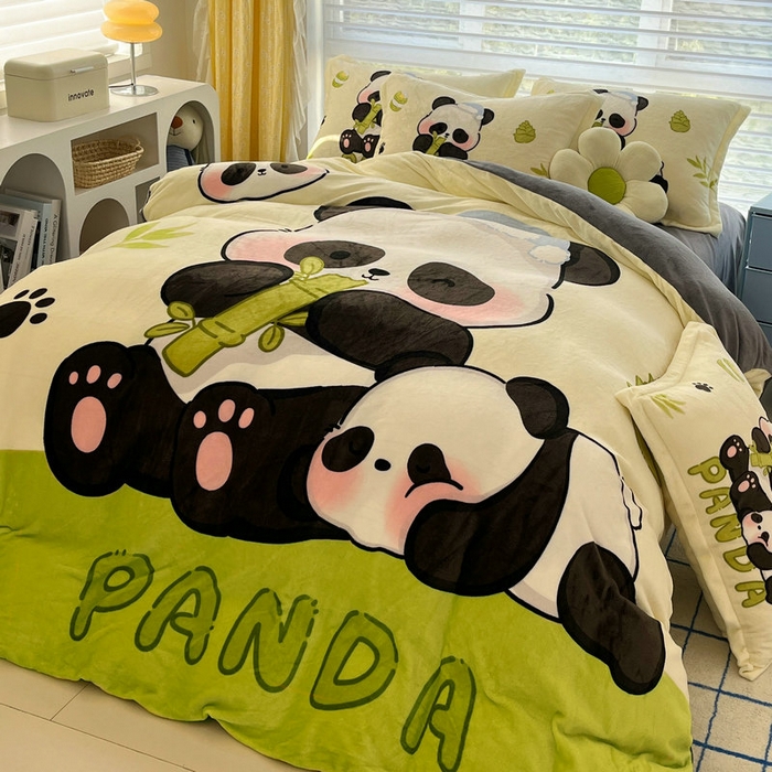 91家纺网 家纺一手货源 找家纺 宝薇 2024新款加厚牛奶绒大版卡通四件套 大熊猫绒