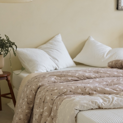 91家纺网 家纺一手货源 找家纺 （总）U被家纺 2025新款法式拼边针织棉豆豆被被子被芯（此款被子有券后控价 联系商家）