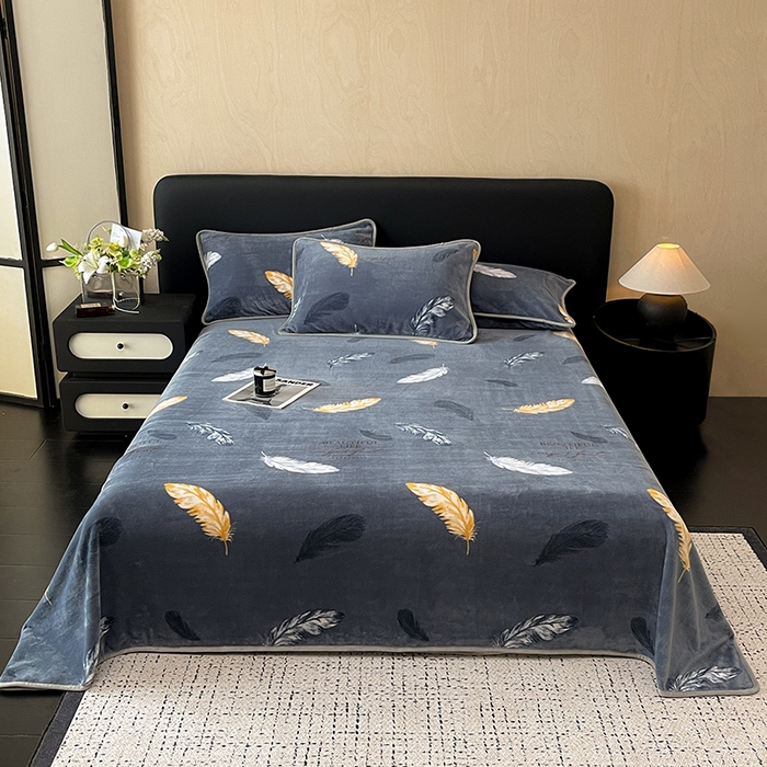91家纺网 家纺一手货源 找家纺 全季家居 2024新款A类纯色印花高克重加厚保暖包边牛奶绒床单单件 羽毛