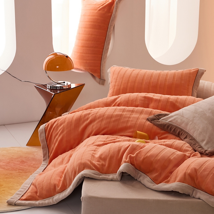 91家纺网 家纺一手货源 找家纺 2024新款牛奶3D绒立体雕花剪花四件套 橘色+卡其色