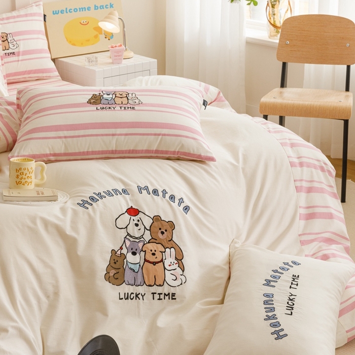 91家纺网 家纺一手货源 找家纺 卡姿家纺 2024秋冬呆萌小刺绣第二季 森林总动员-粉