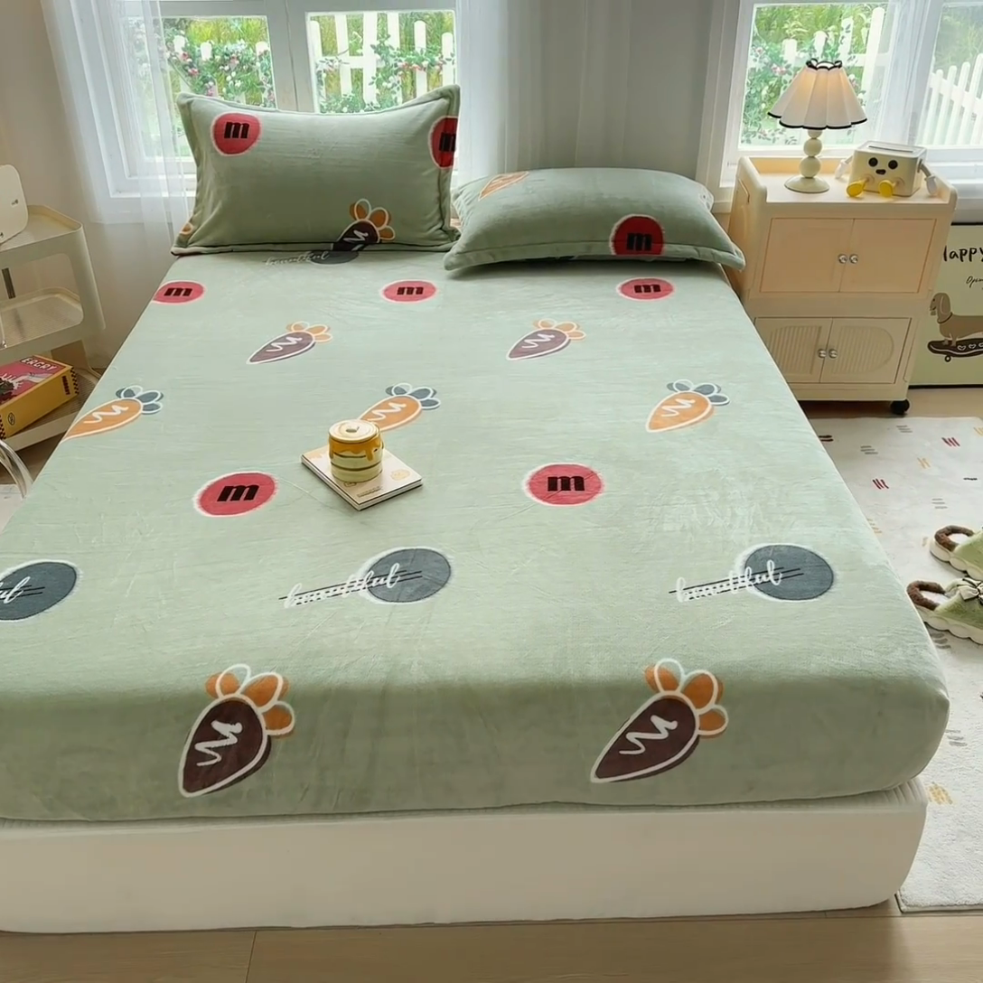 91家纺网 家纺一手货源 找家纺 家贝爱 2024新款加厚保暖牛奶绒床笠 1迷你萝卜