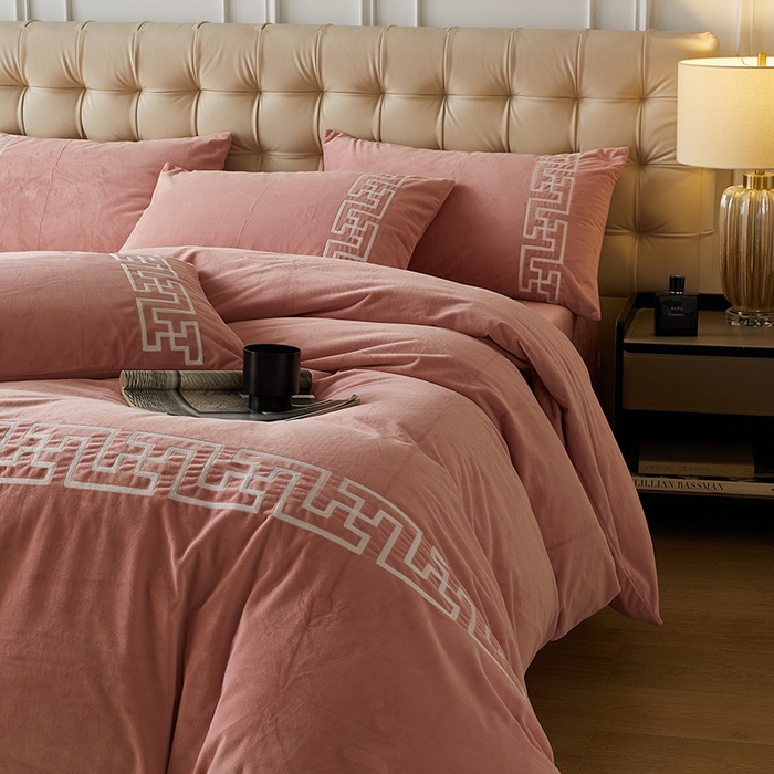 91家纺网 家纺一手货源 找家纺 2024新款锦丝绒美式毛巾绣四件套-巴洛克 巴洛克-豆沙