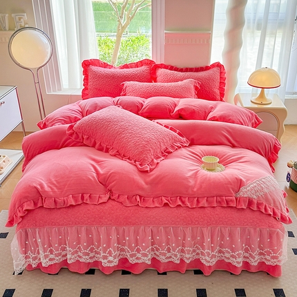 91家纺网 家纺一手货源 找家纺 （总）悦织湾家纺 2025新款230g加厚12斤全消光牛奶绒床盖系列-实体店爆款