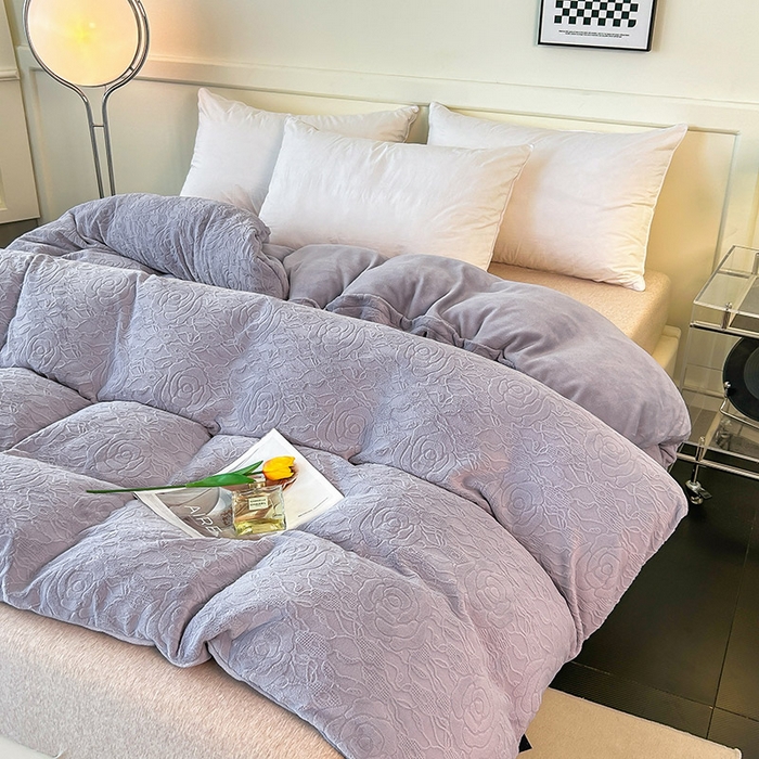 91家纺网 家纺一手货源 找家纺 睡棉坊 2024新款高克重剪花牛奶绒可拆洗冬被被子被芯 玫瑰花