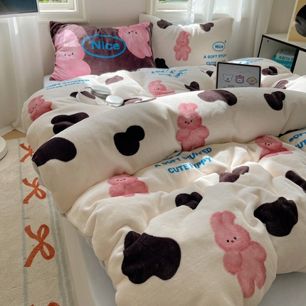 91家纺网 家纺一手货源 找家纺 （总）2024新款INS混搭版卡通牛奶绒四件套