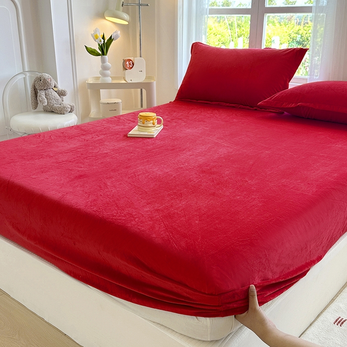 91家纺网 家纺一手货源 找家纺 家贝爱 2024新款加厚保暖牛奶绒床笠 纯色大红